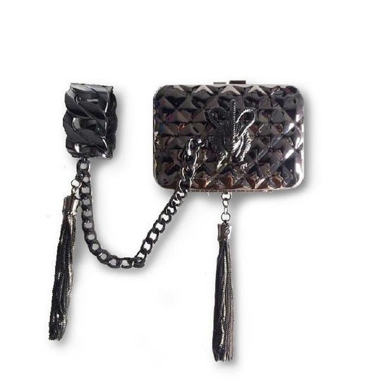 QUEEN TASSEL BRACELET MINAUDIÈRE / CLUTCH GUNMETAL